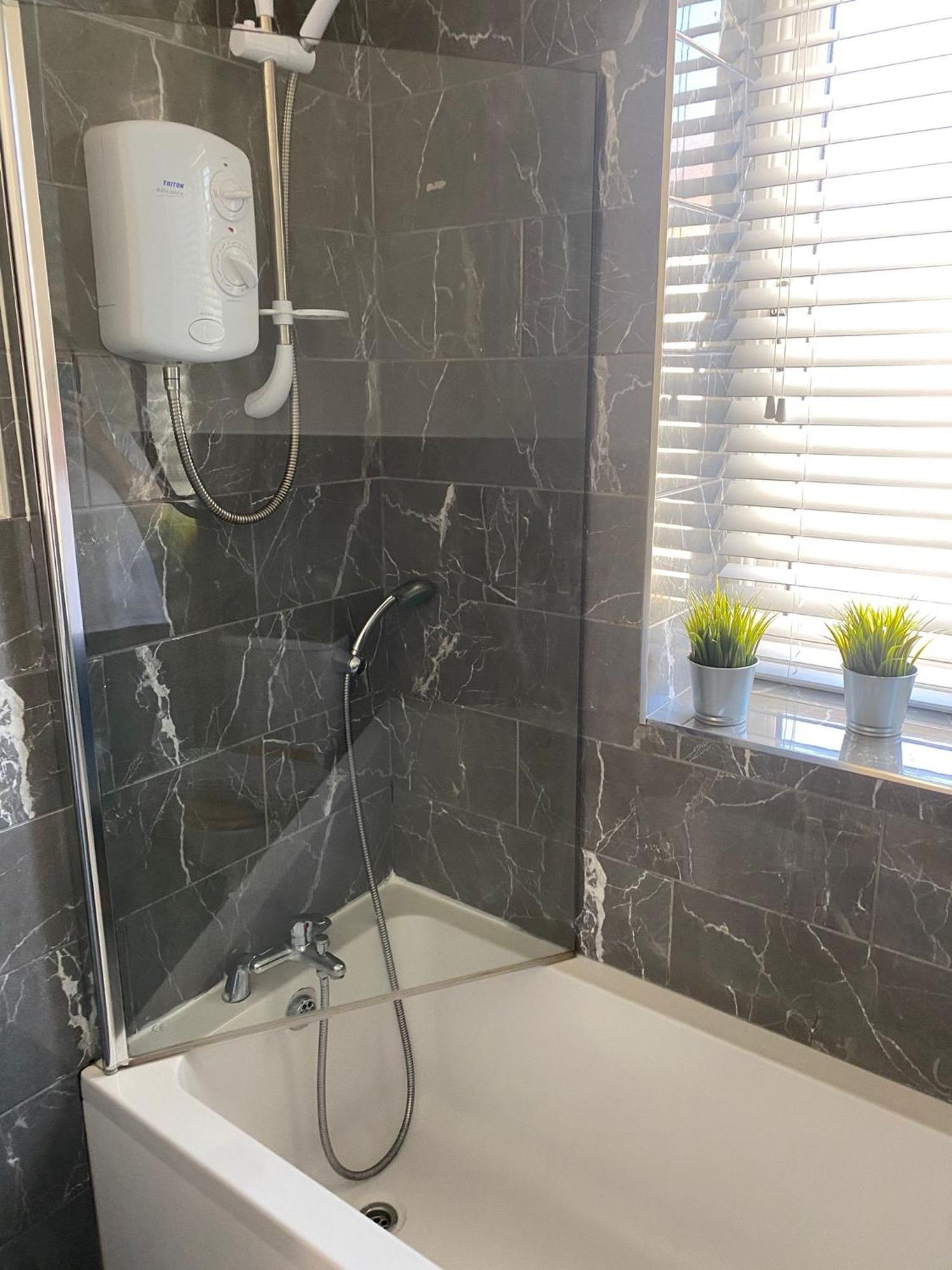 Spacious 2 Bedroom Apartment Liverpool Kültér fotó