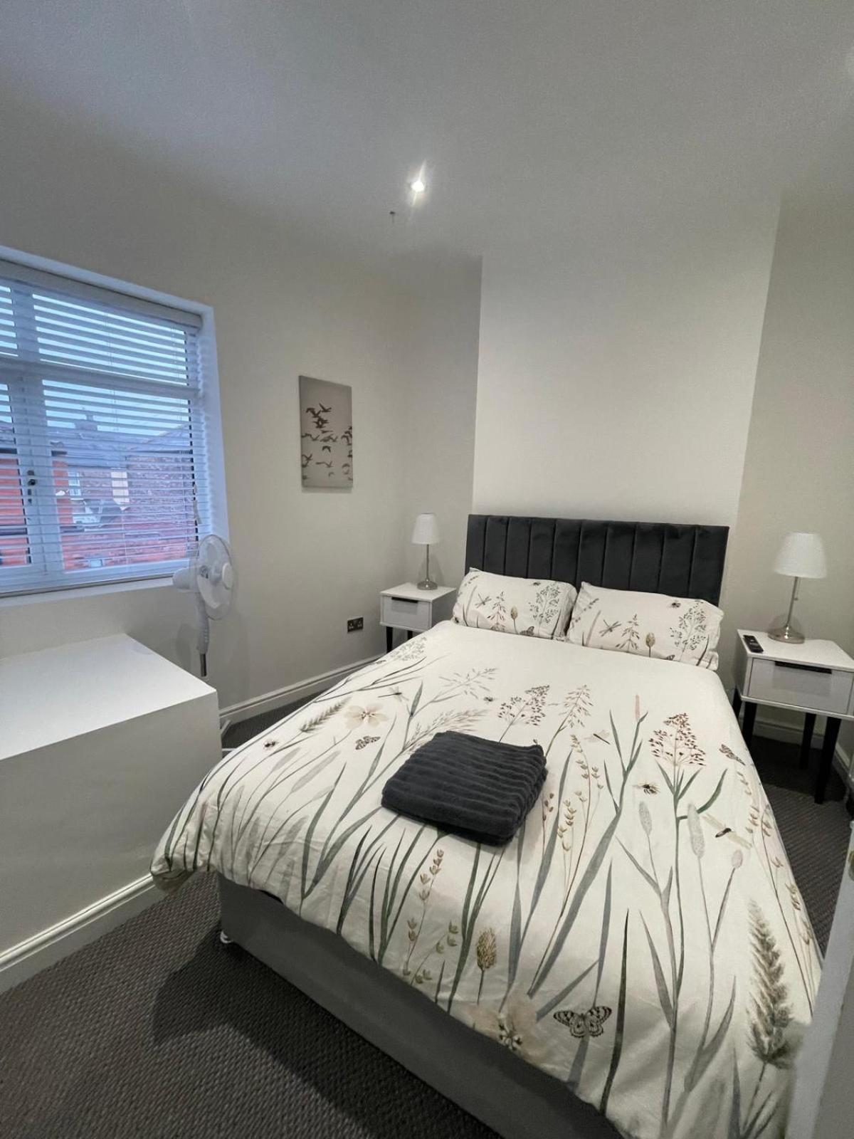 Spacious 2 Bedroom Apartment Liverpool Kültér fotó